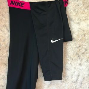 Black Nike leggings with pink waistband